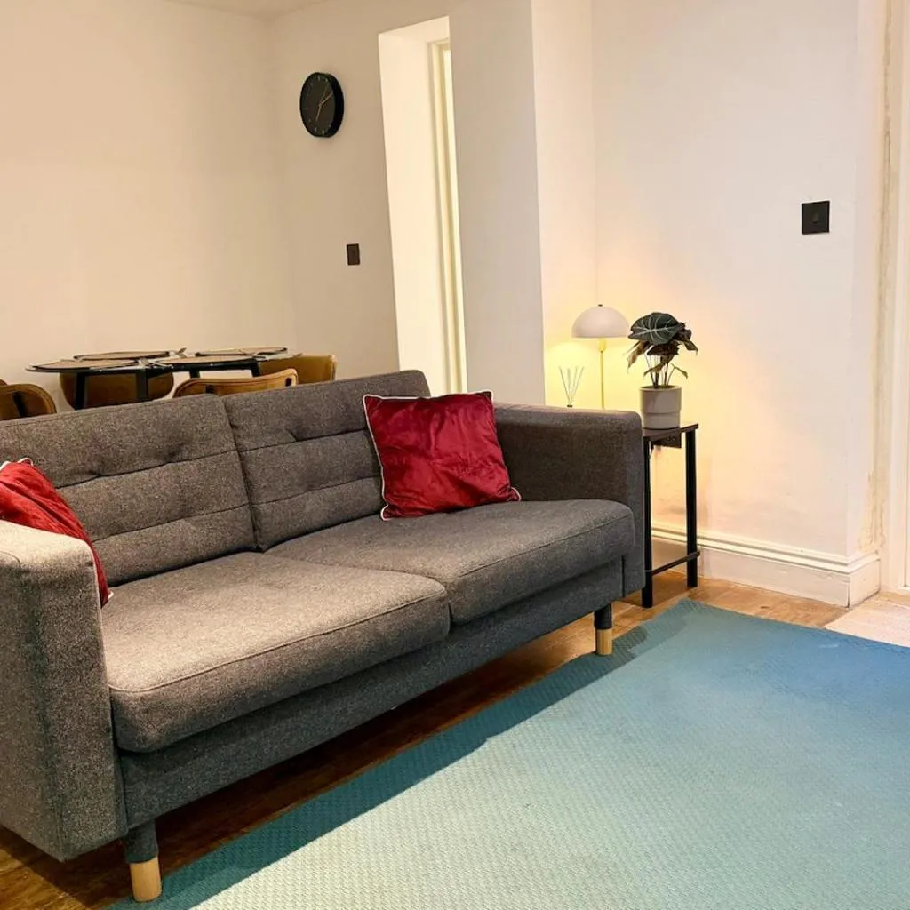 Photograph of Cosy Hove Hideaway & Courtyard Moments to Beach