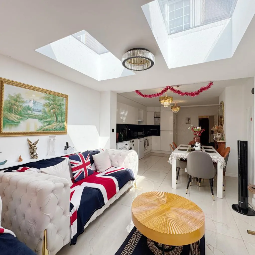 Photograph of London Central 4 bed House with Garden