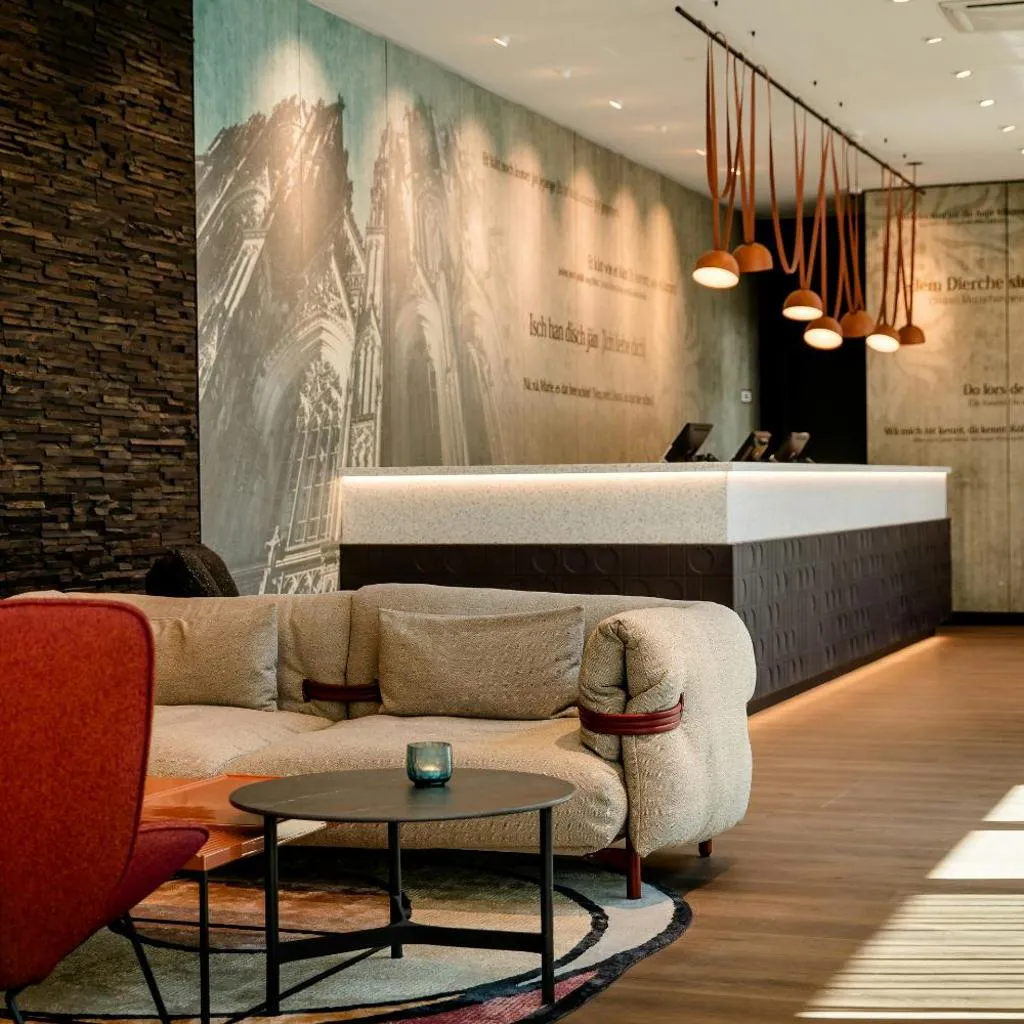 Photograph of Motel One Köln-Mediapark