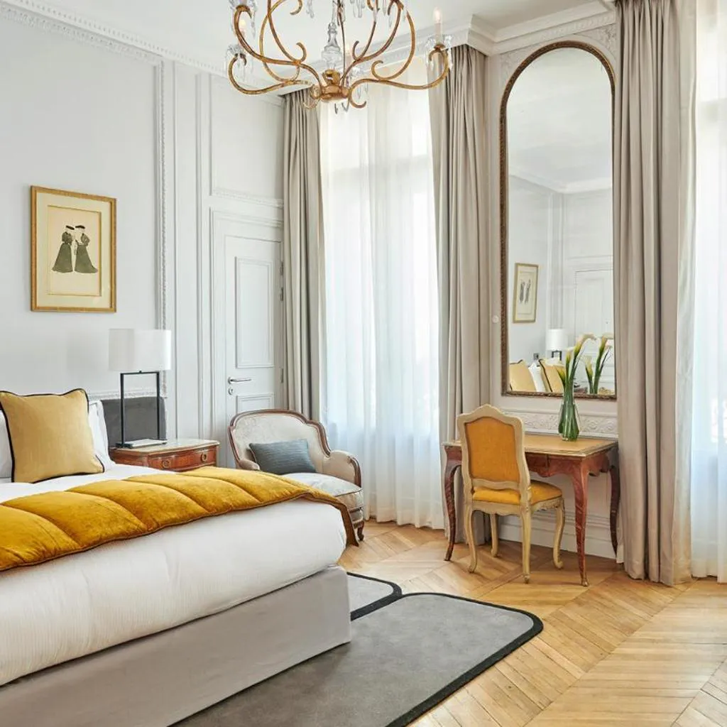 Photograph of Hôtel Lancaster Paris Champs-Elysées