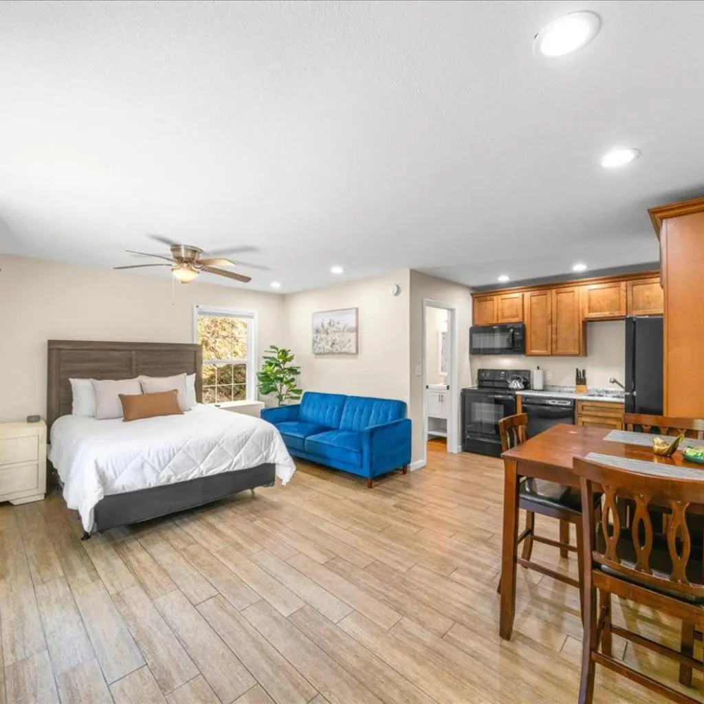Photograph of Bird House Pet-Friendly Studio, near Dollywood