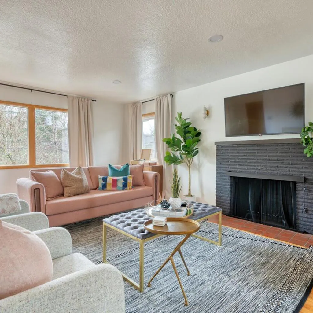 Photograph of Mid-Century Hillsdale Retreat