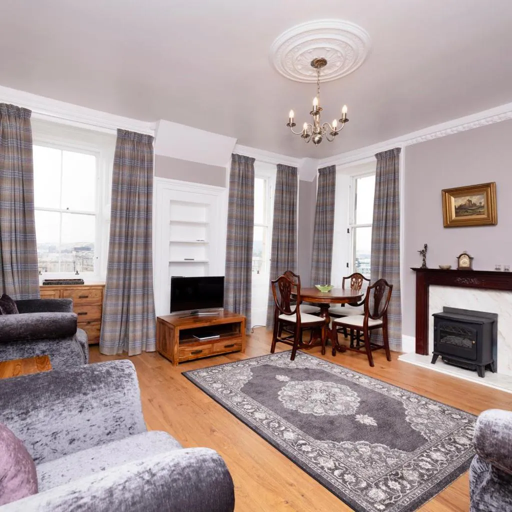 Photograph of JOIVY Cozy Apt near Edinburgh Castle