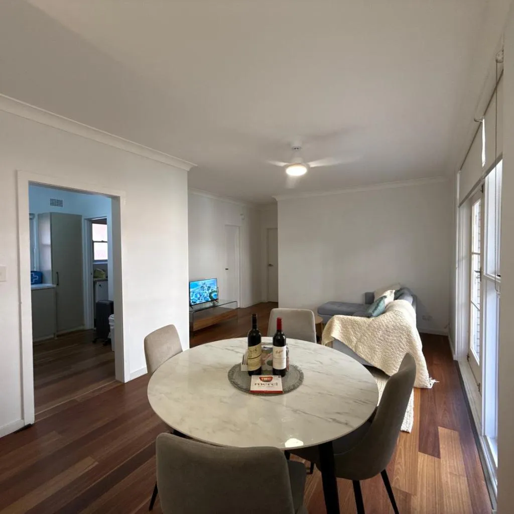Photograph of Randwick Shared Apt with Study & built in wardrobe