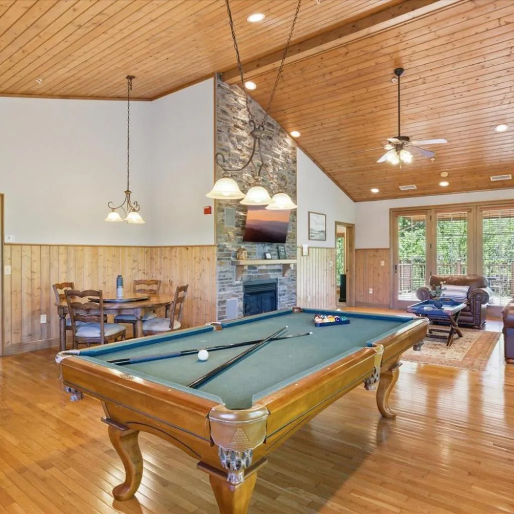 Photograph of Serenity Ridge 323- Clubhouse AccessKing BedWiFi
