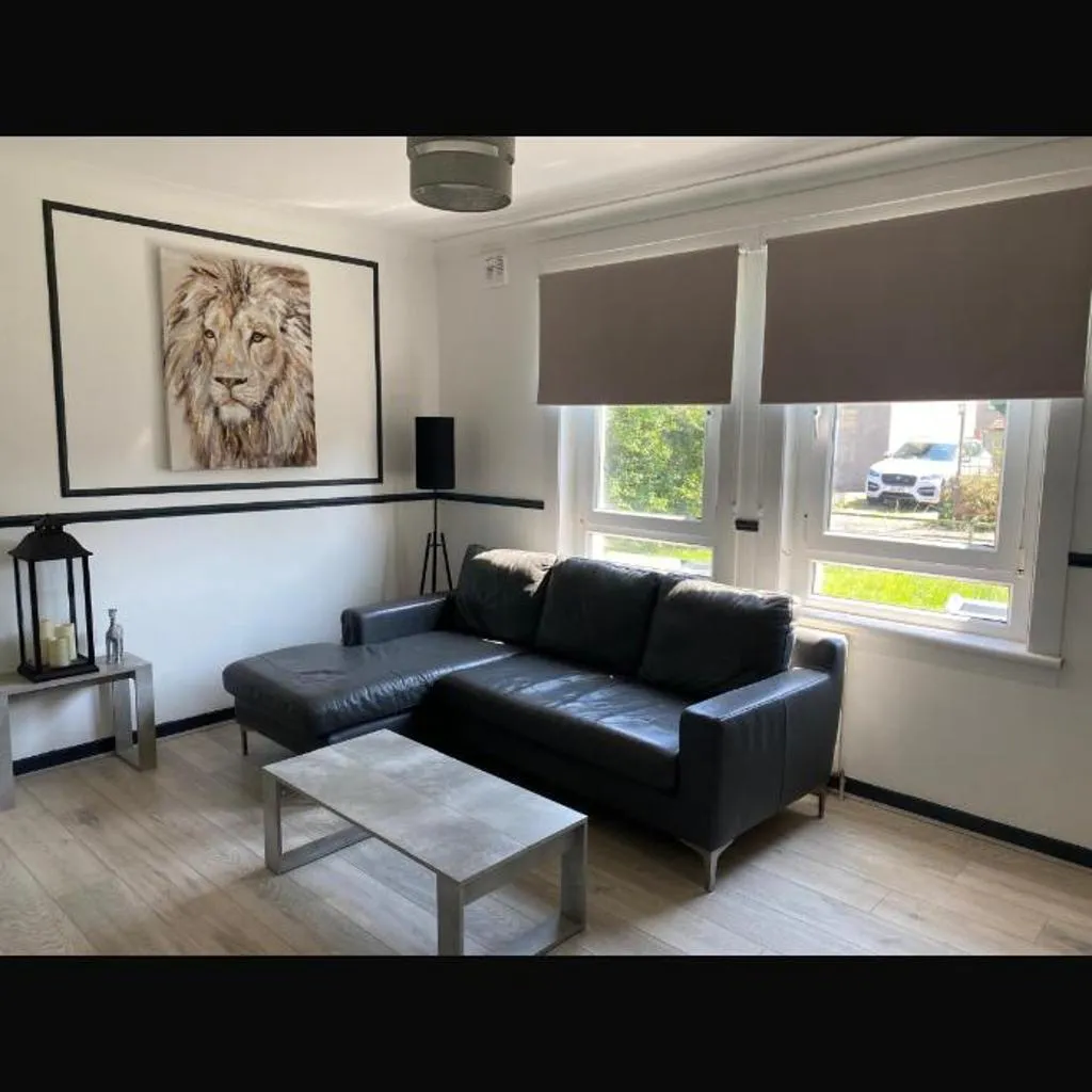Photograph of Edinburgh 2 bedroom ground floor apartment