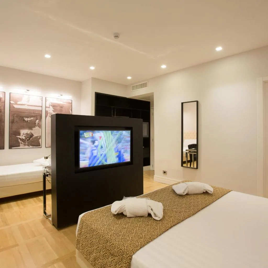 Photograph of Floris Hotel