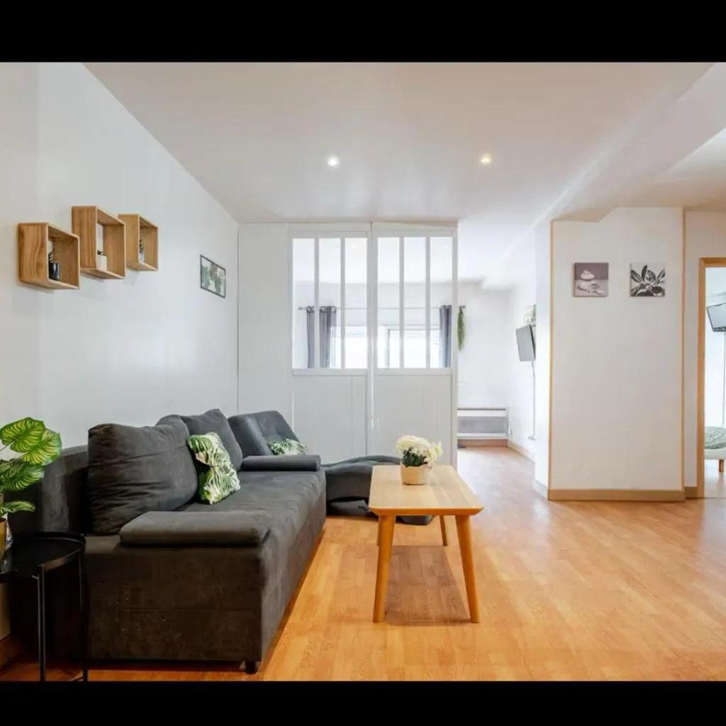 Photograph of Loft 2 min Gare Saint Charles ,2 chambres 6p