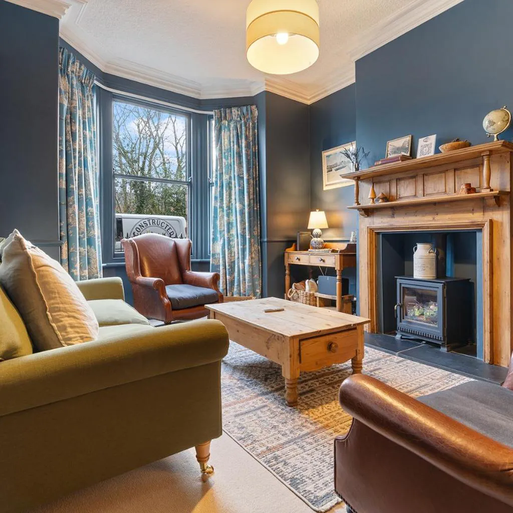 Photograph of Gorgeous Victorian Town-house in York with Parking - Pass the Keys