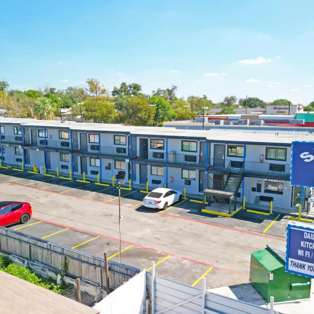 Photograph of Super 7 Inn By OYO San Antonio NW Medical Center
