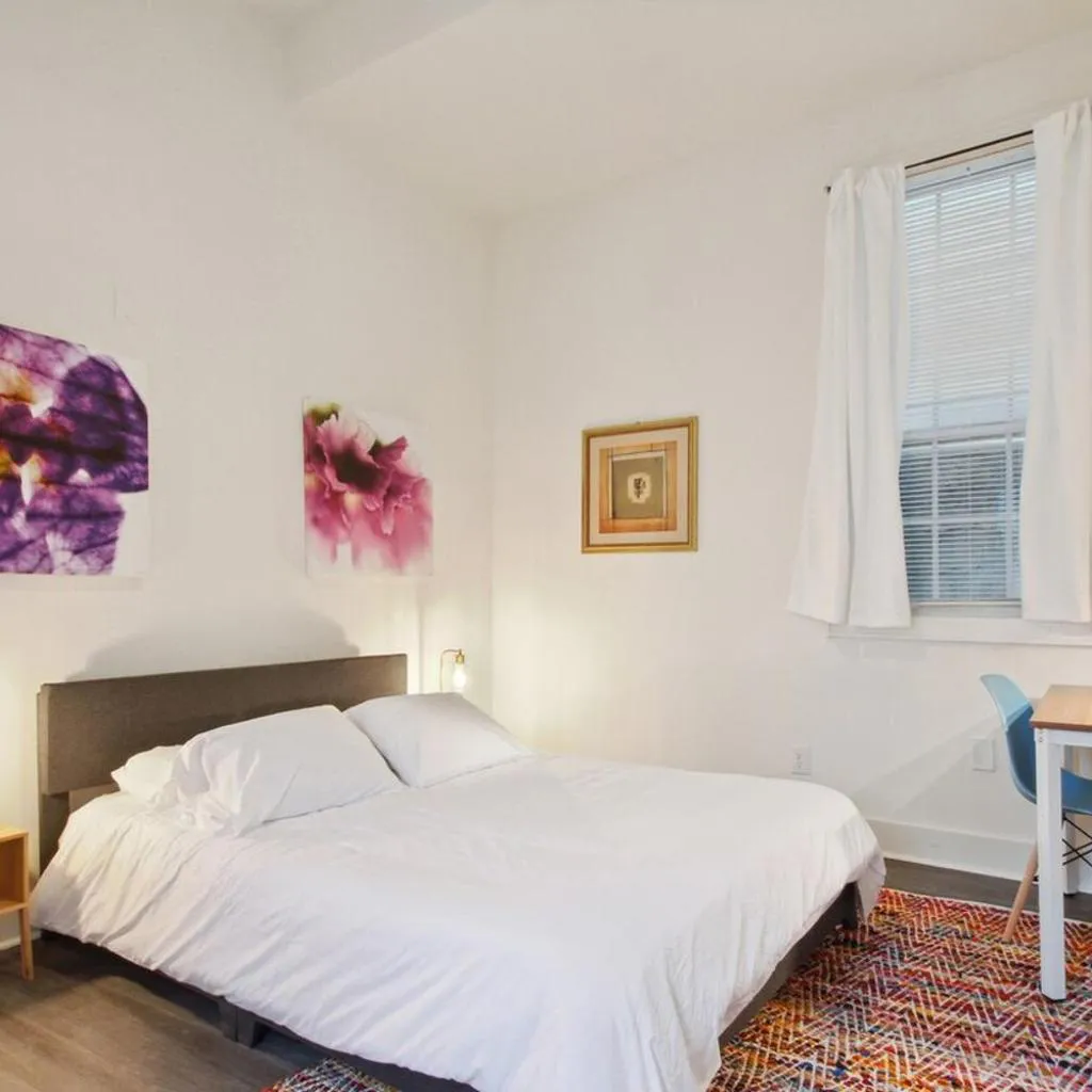Photograph of Cute 1bed 1bath 4blocks from French Q near Bourbon St and steps to Jazz venues