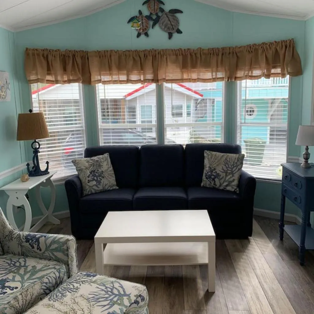 Photograph of N59 The SeaSuns Getaway