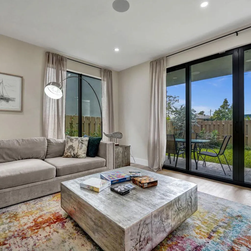 Photograph of Upscale 4 BDRM Retreat - Mins to Las Olas & Beach