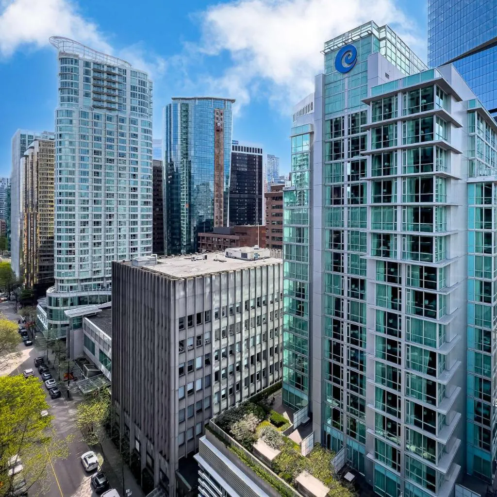 Photograph of Coast Coal Harbour Vancouver Hotel by APA