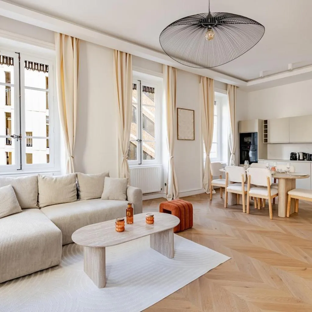 Photograph of Cordeliers 2 luxury bedrooms - Rue de la Bourse