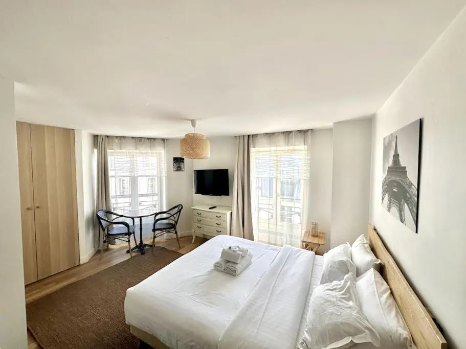 Photograph of Paris, Opéra 5...Charming apartment in Paris
