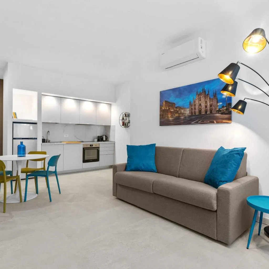 Photograph of Spazioso appartamento con parcheggio privato in zona Navigli