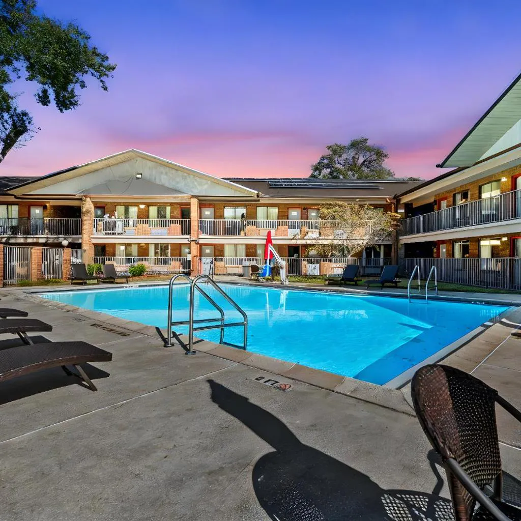 Photograph of Ramada by Wyndham Temple Terrace/Tampa North