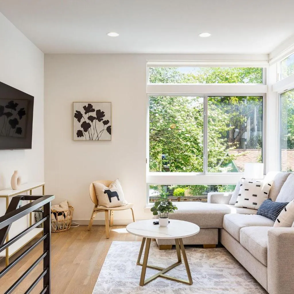 Photograph of Perch - Nob Hill Charm 14