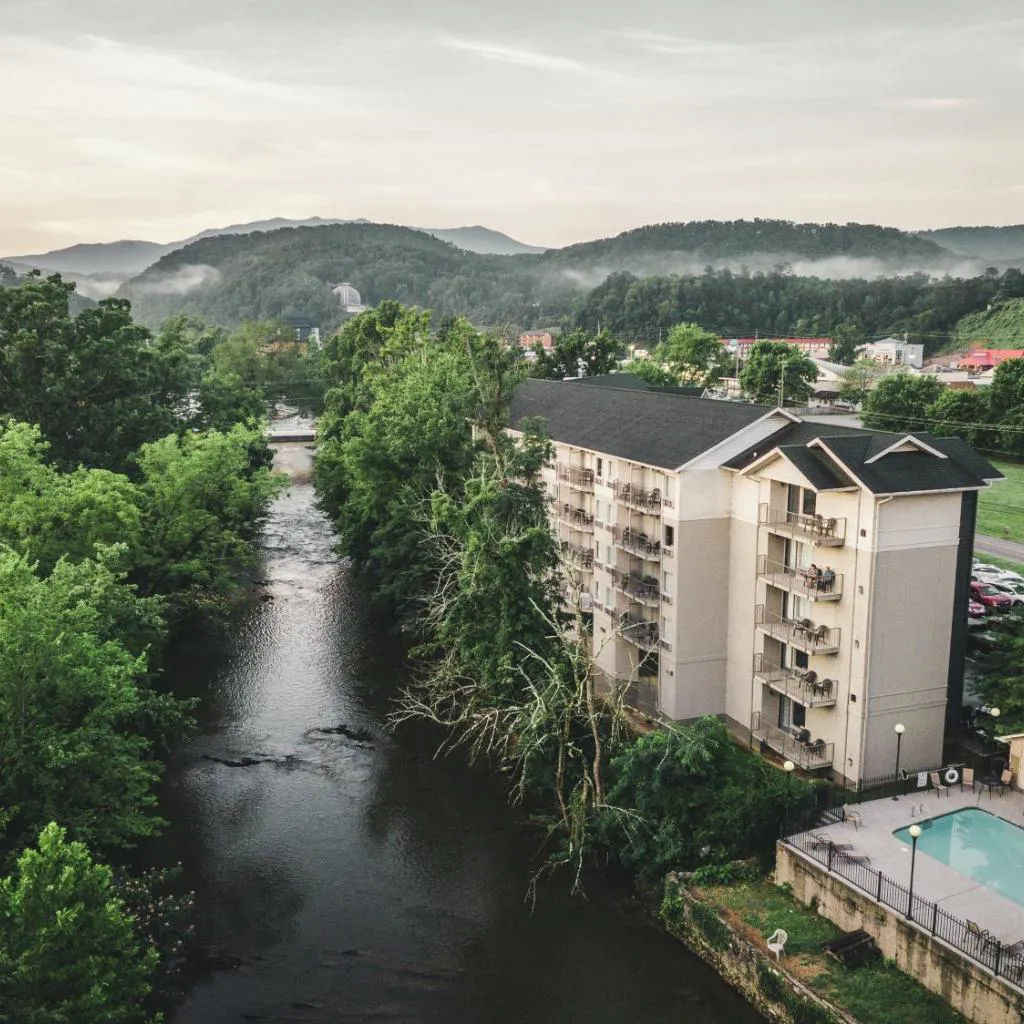 Photograph of Twin Mountain Inn & Suites