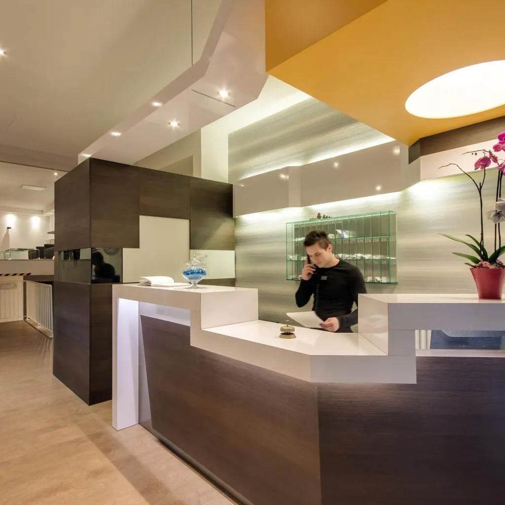 Photograph of Genius Hotel Downtown