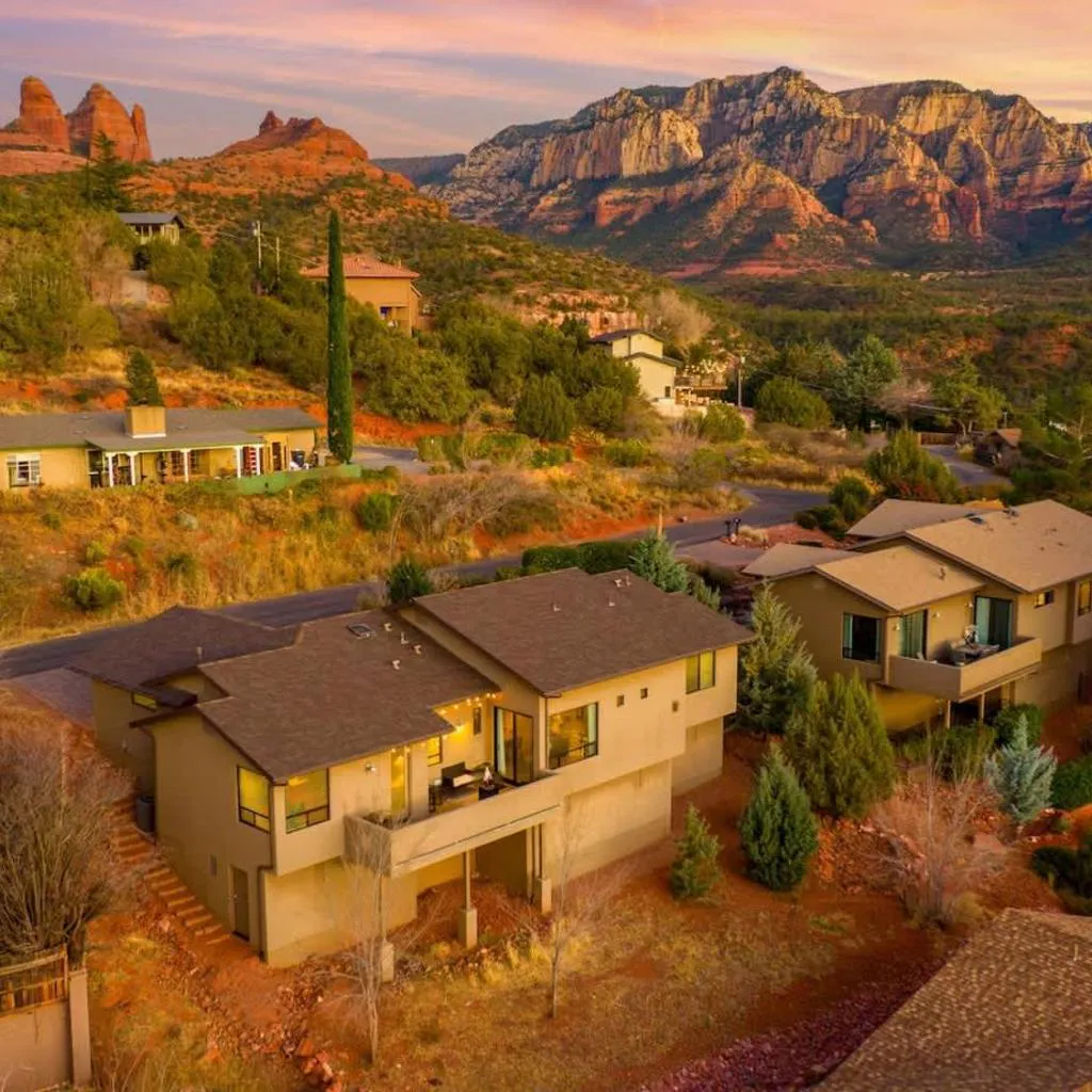 Photograph of Mountain View Lookout-Uptown Walkable Red Rock Views