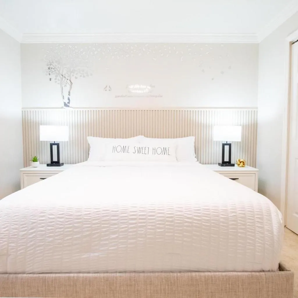 Photograph of Longwood Private Suite - Near Orlando - Modern, Private Entrance, Fast WiFi