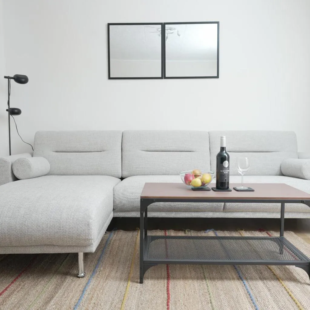 Photograph of Wembley Modern Flat Free Parking RnR Stays