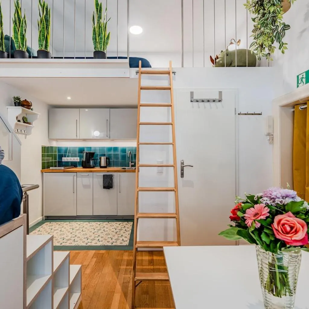 Photograph of Cozy Maisonette Apt near KuDamm