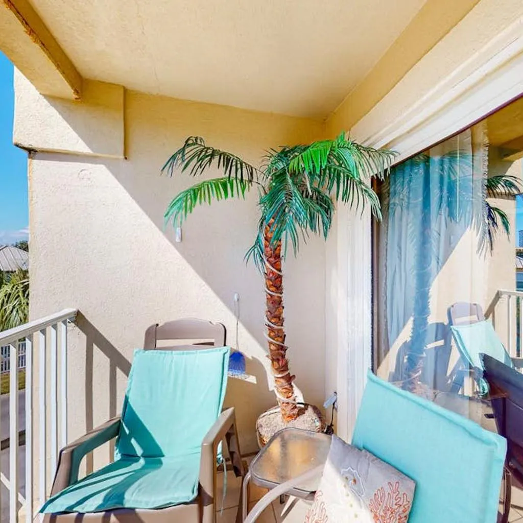 Photograph of Pet-friendly pools hot tub & balcony with Gulf-side calm