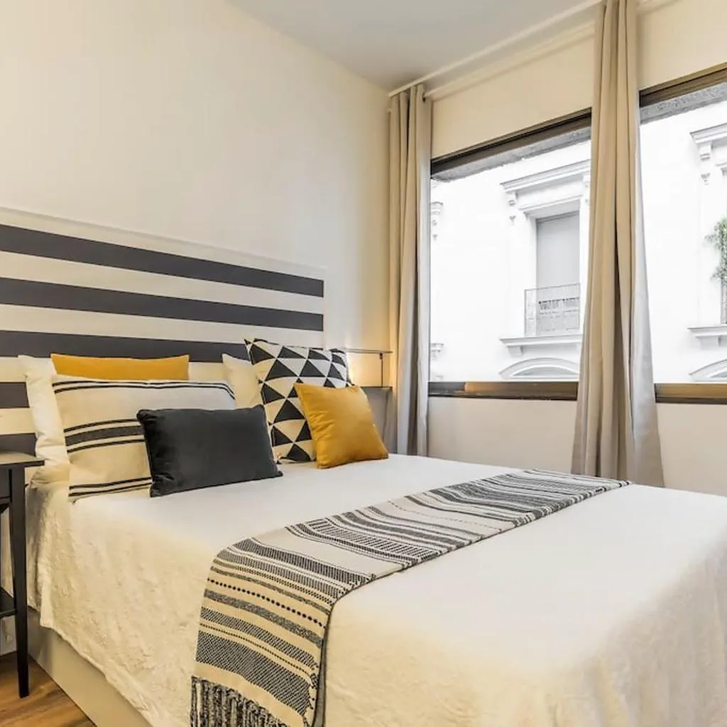 Photograph of BEST LOCATION IN THE CITY OF MADRID! 166