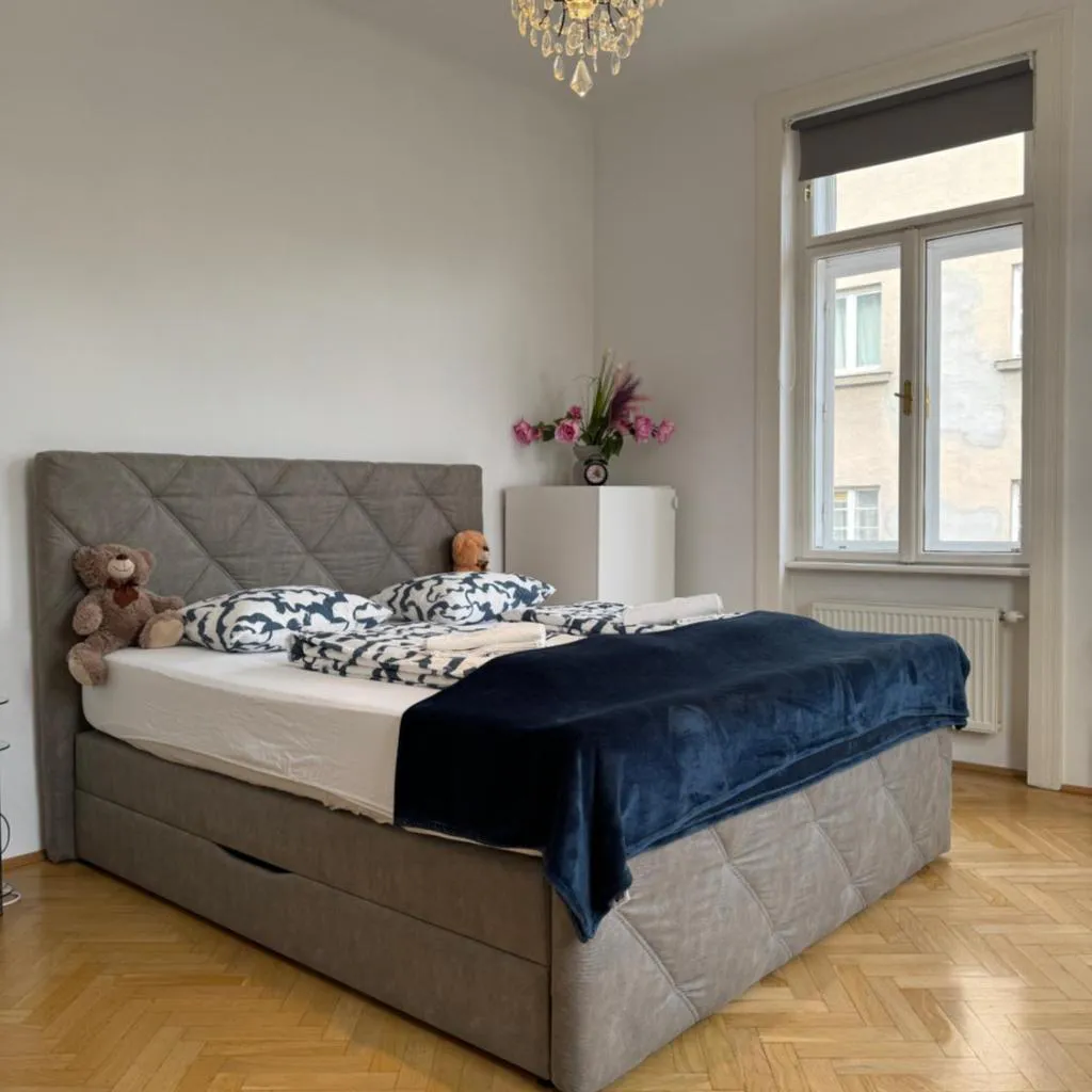 Photograph of cozy apartment near Schönbrunn 17