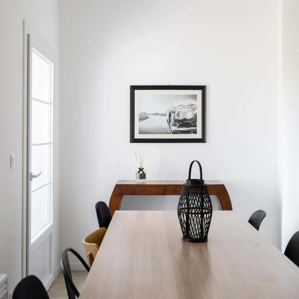 Photograph of Le Concorde 3 - Appart 2 chambres Velodrome Kedge Calanques Clim Terrasse