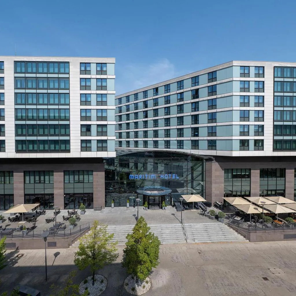 Photograph of Maritim Hotel Düsseldorf