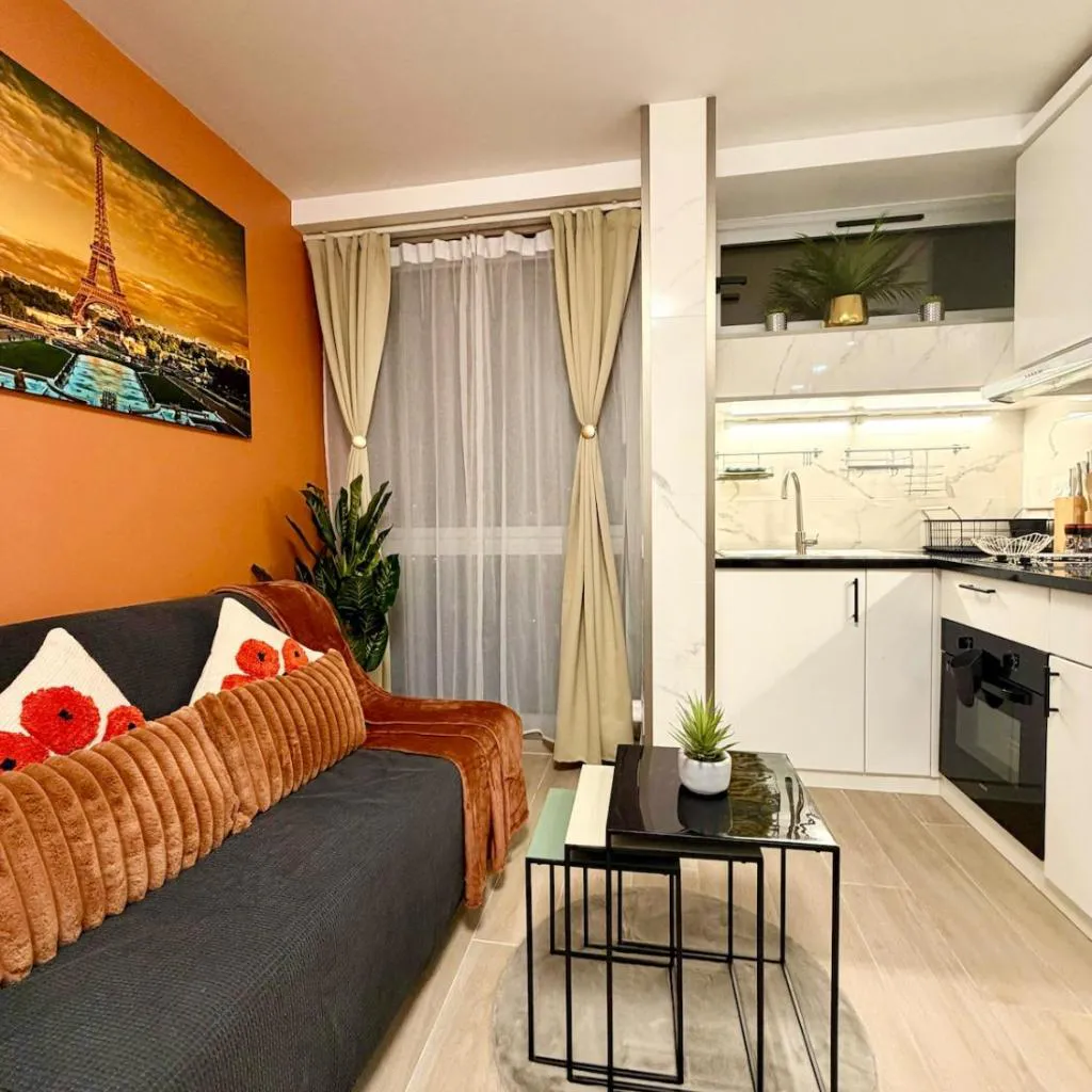 Photograph of Stylish Apartment in Paris Center Metro 6 Glacière & M7 Les Gobelins