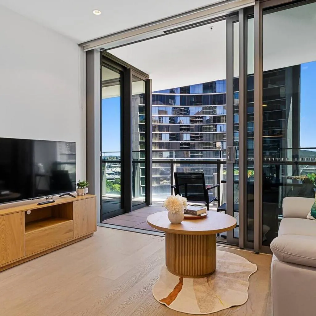 Photograph of New Private Apt in Queens Wharf lv12 - City and River View