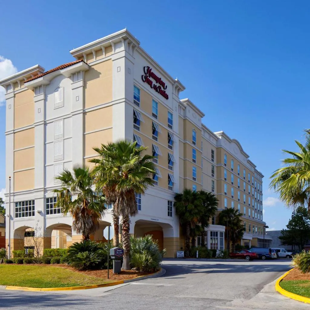 Photograph of Hampton Inn & Suites Savannah/Midtown