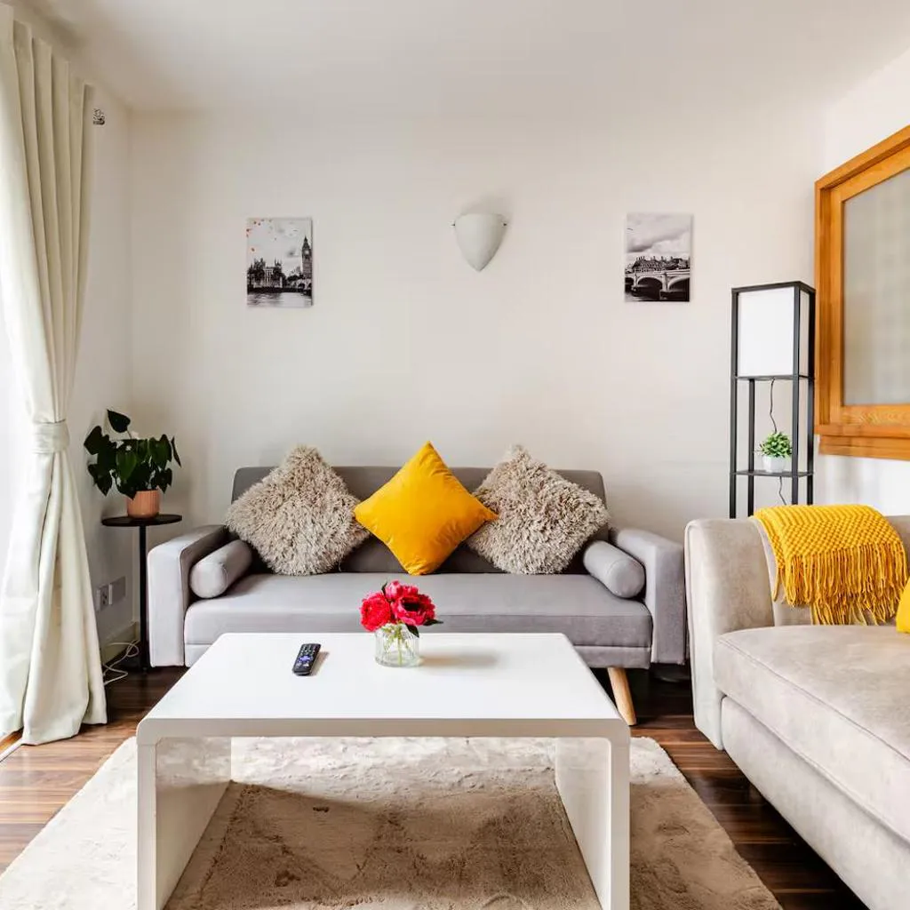 Photograph of Canary Wharf Gem - Prvt Parking - Fast WiFi - Sleeps 4