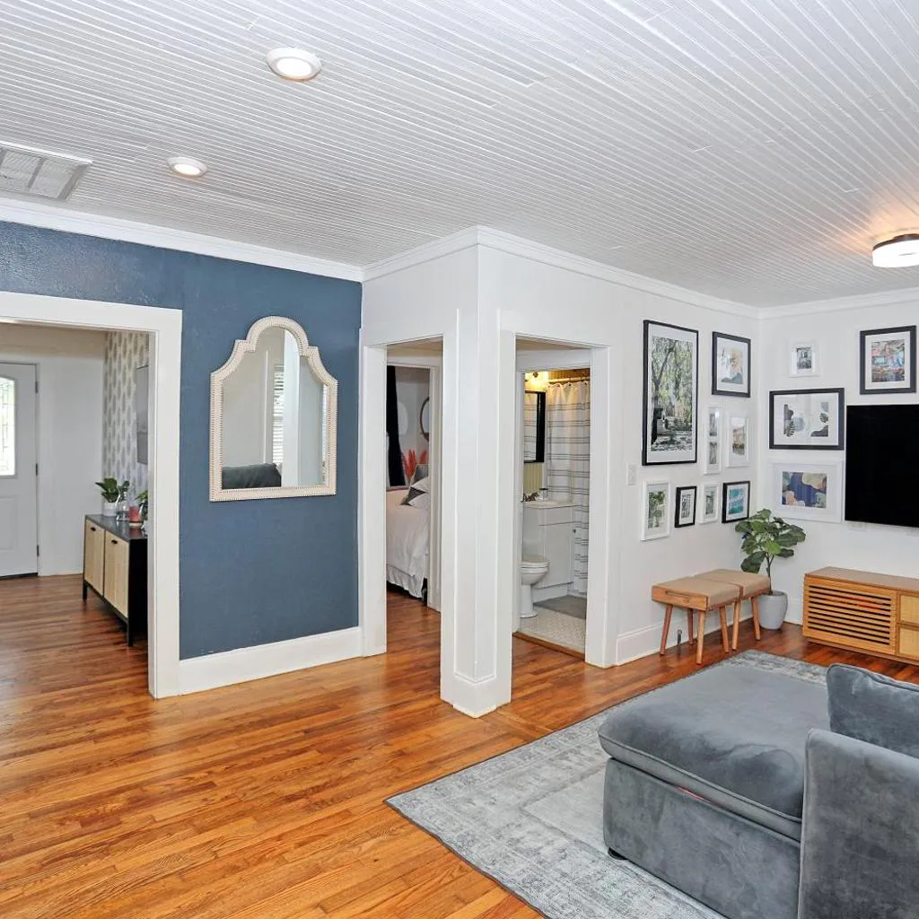 Photograph of Adorable Bungalow Near City Marina & Tybee Beach