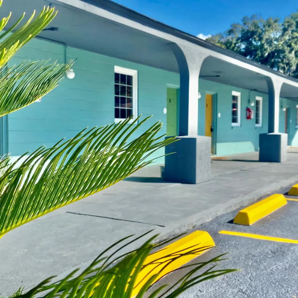 Photograph of INN on 17