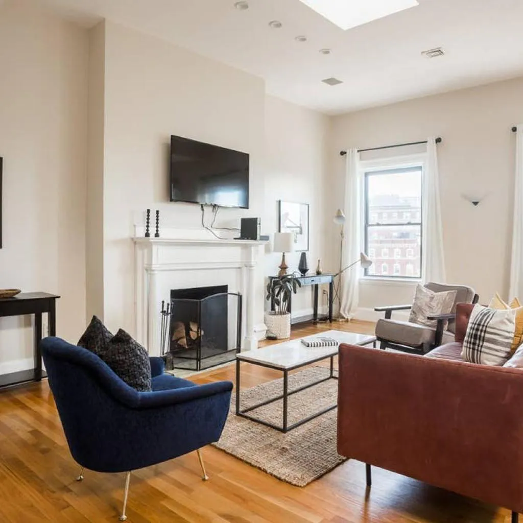 Photograph of Luxury 4BR 3BA in Fenway w Epic Roof Deck