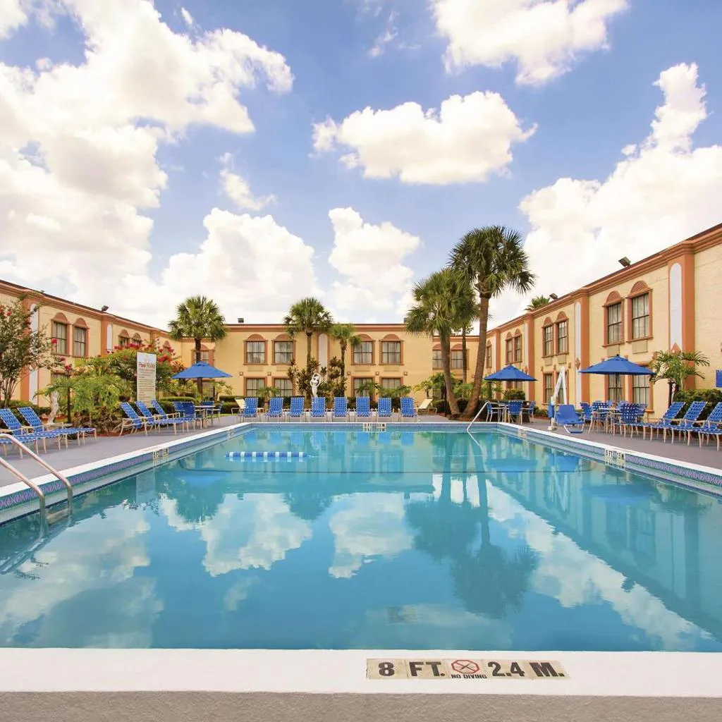 Photograph of La Quinta Inn by Wyndham Orlando International Drive North
