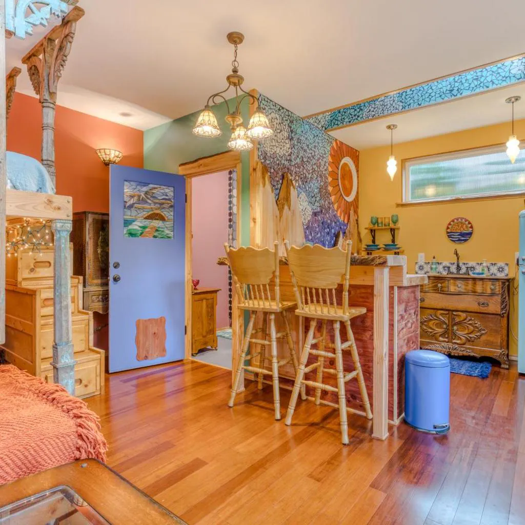 Photograph of Sweet Sunshine Suite- Artistic, cozy, and colorful