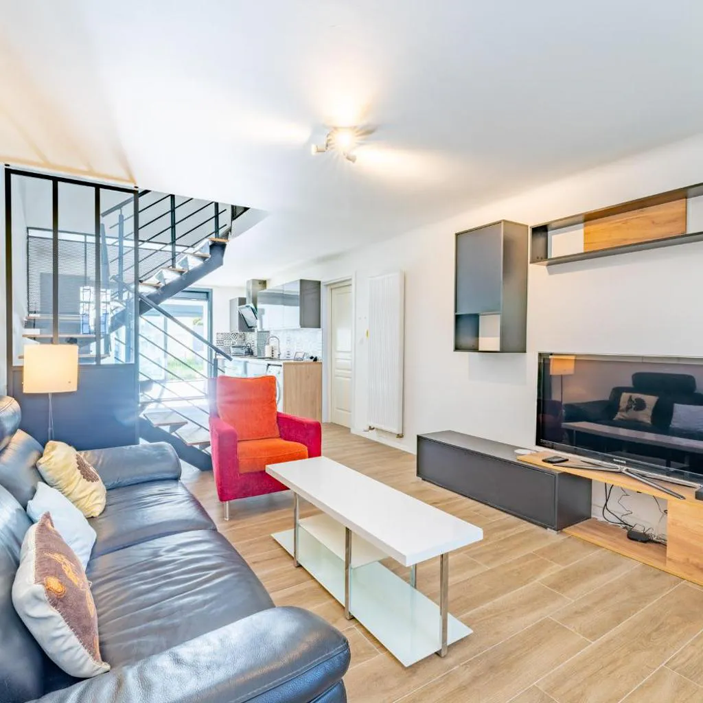 Photograph of Le Pouset - Grand T6 avec jardin - 10 voyageurs