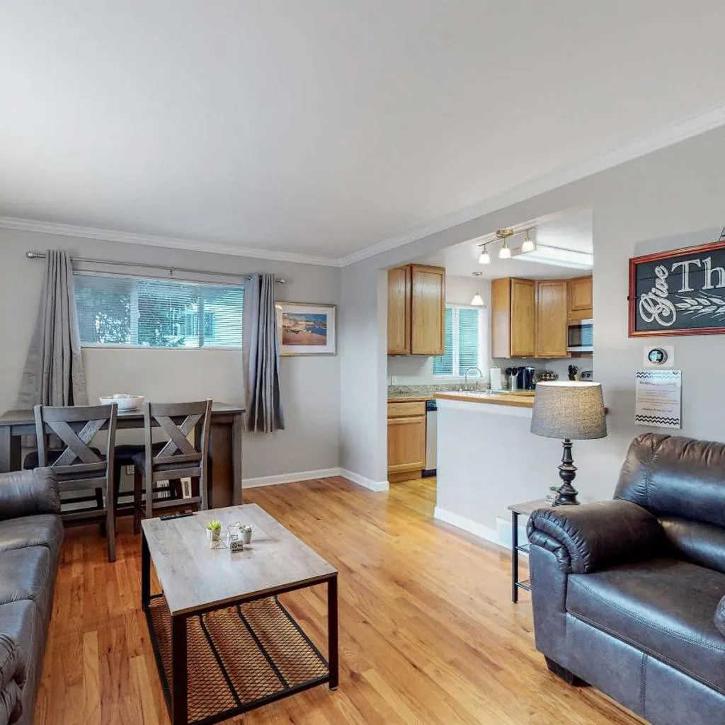 Photograph of Great two bedroom family spot with convenient access to downtown