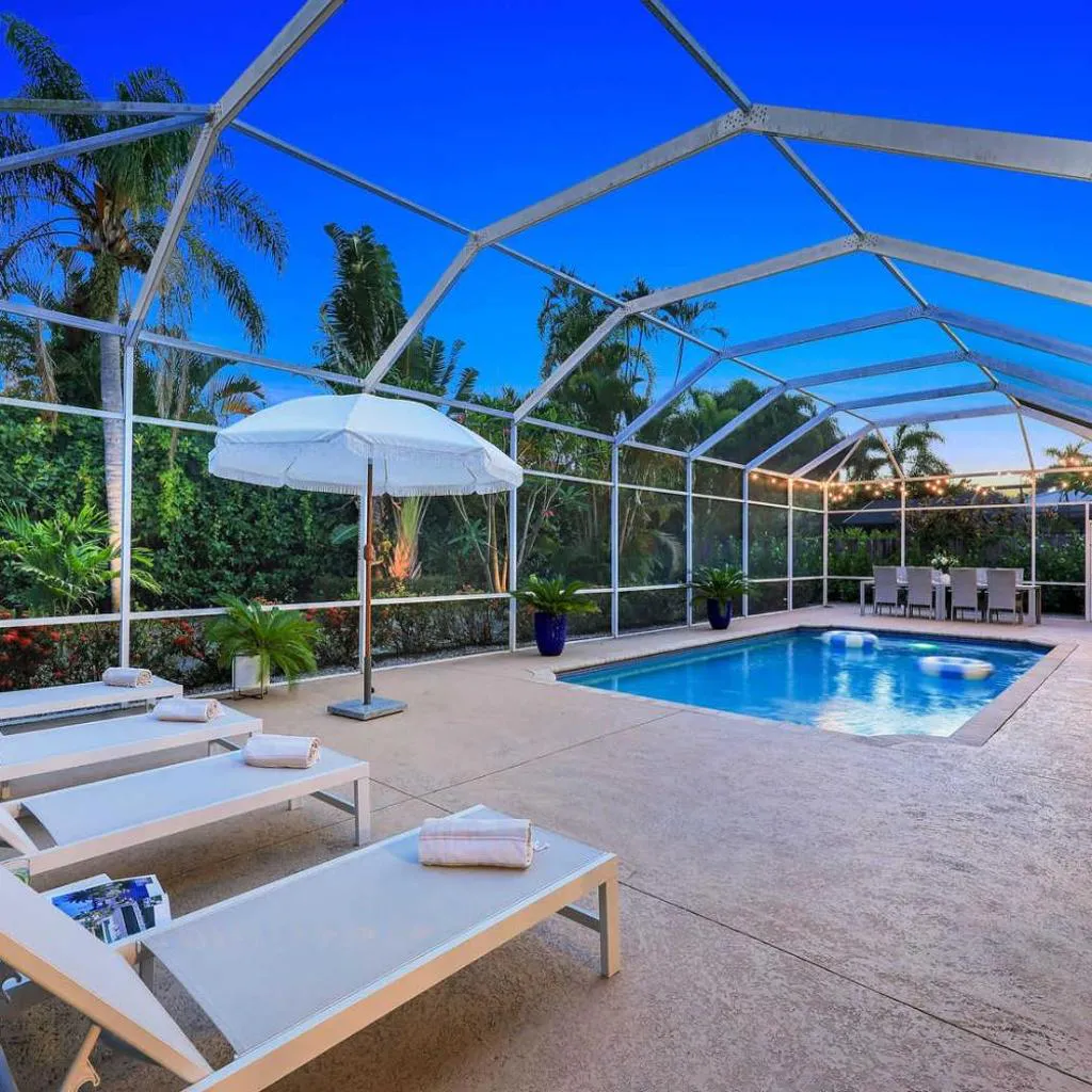Photograph of Lux Family 3 BR With Pool Villa Walk To Beach and Mercato
