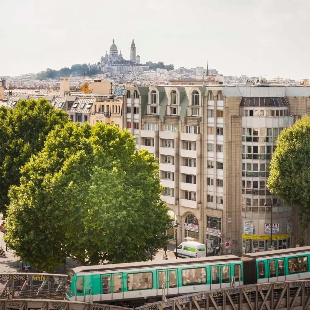 Photograph of Libertel Canal Saint Martin