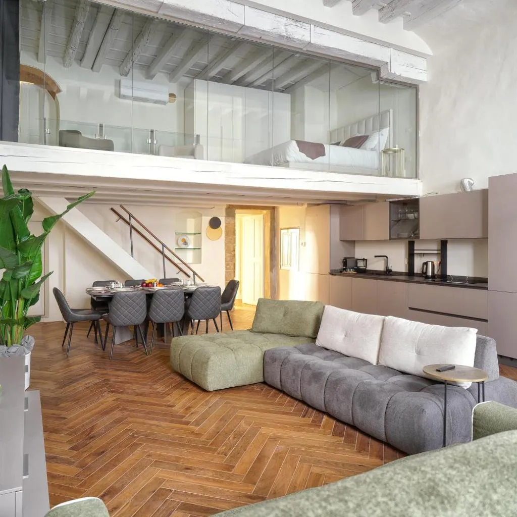 Photograph of Loft moderno vista centro città J House