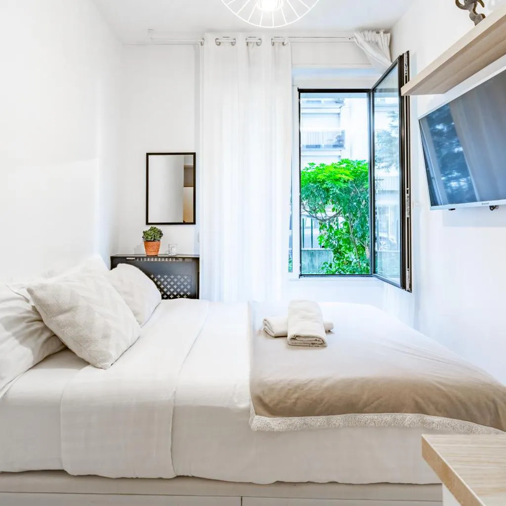 Photograph of Charming & Cozy Apartment Near the Eiffel Tower
