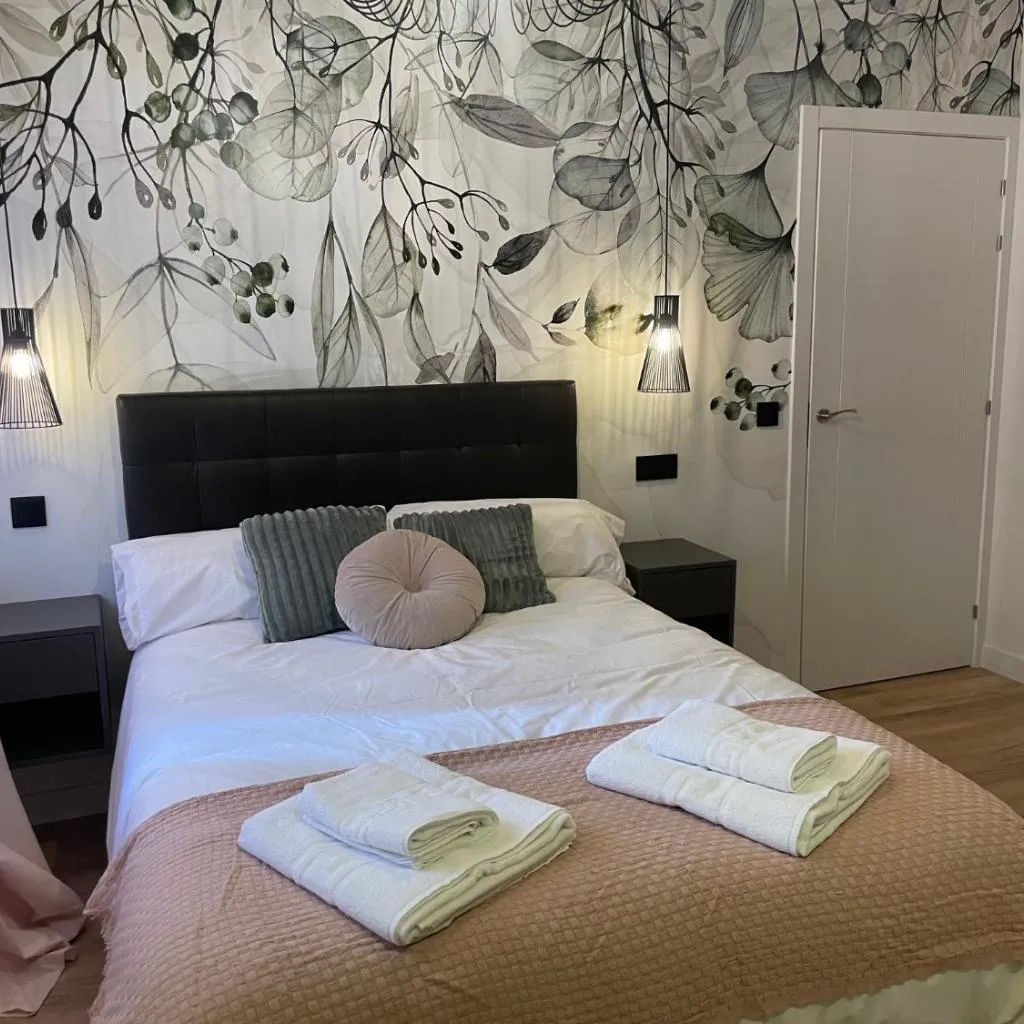 Photograph of A 4 min andando del metro 3 habitaciones con baño privado